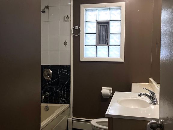 4th image of 2207 N Harlem Ave #1R