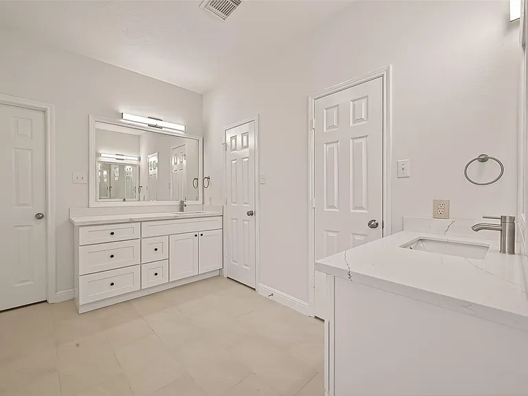 2834 Martina Dr — Photo 26