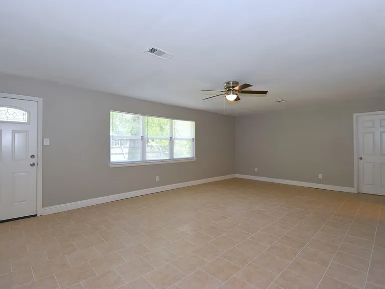 3615 Willie Way — Photo 7