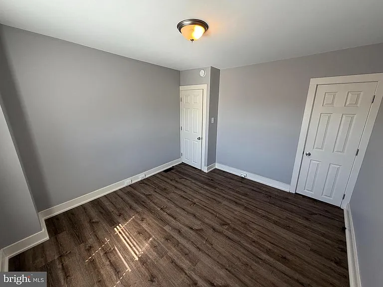 134 W Airy St — Photo 10