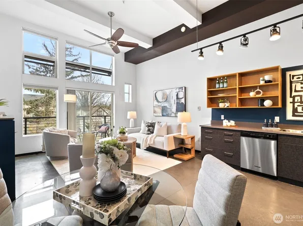 4422 Bagley Avenue N #216, Seattle, WA 98103