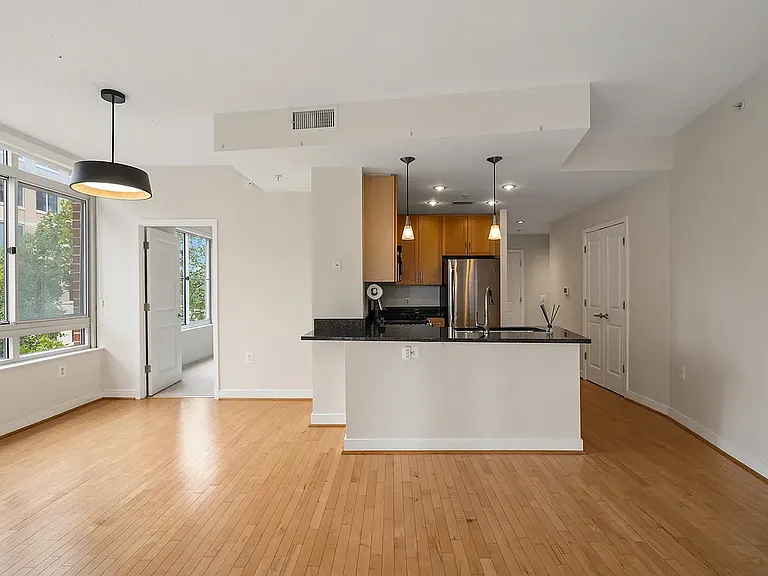 820 N Pollard St #311 — Photo 7