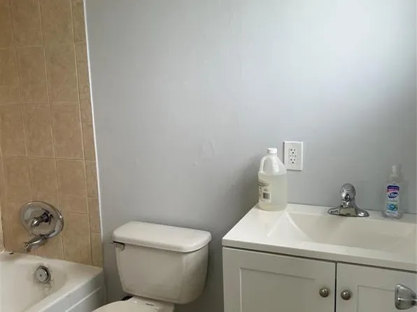 999 NE 23rd Dr APT 204, Wilton Manors, FL 33305