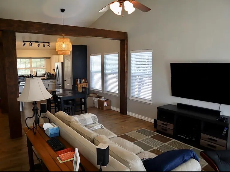 3029 Yosemite Dr — Photo 5