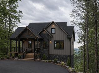 438 Hawken Dr, Walland, TN 37886