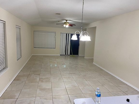 2nd image of 13518 Venice Villa Ln