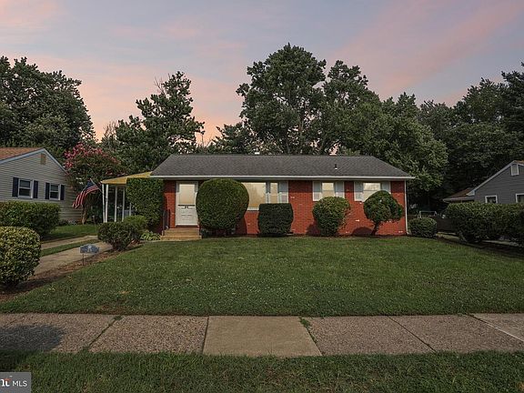 2nd image of 29 Nassau Rd
