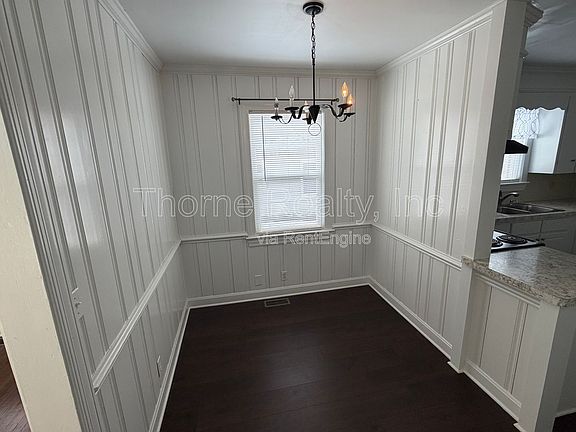 3rd image of 1228 Griffin St