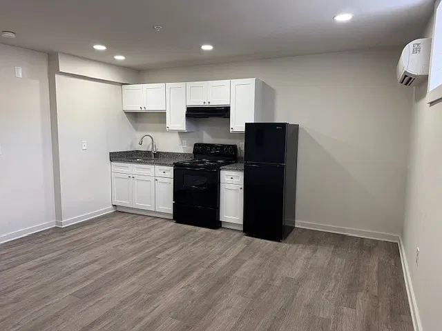2 bed, 875 sqft, $1,650 — Photo 1