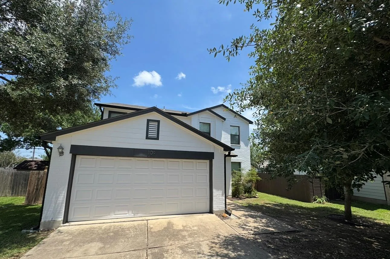 3 bed, 2.5 bath, 1926 sqft, $1,860 — Photo 2