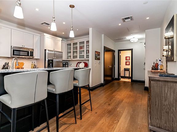 3rd image of 401 W Watson St APT 310