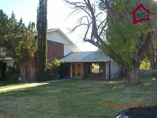 1st image of 3023 Broadmoor Dr