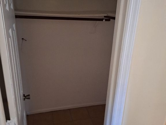 4th image of 2685 Rhoanoke Dr #A