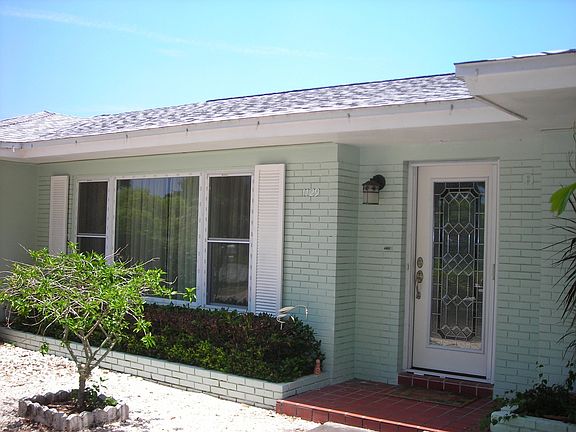 4th image of 1129 Woodside Ave