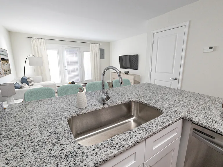Monon Place I (Classic and Renovated), Managed by Buckingham Monon Living — Photo 22