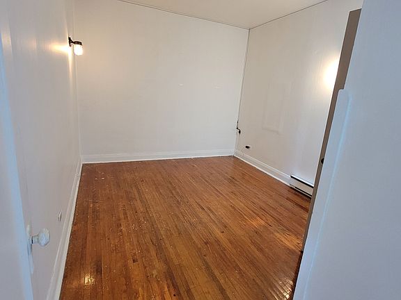 5th image of 384 1/2 George St N #4