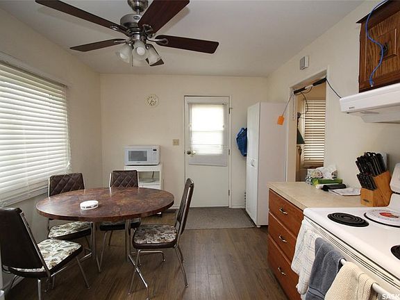 3rd image of 403 4th STREET W