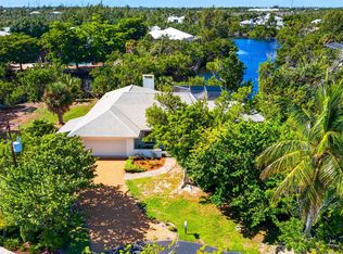 9436 Yucca Ct, Sanibel, FL 33957