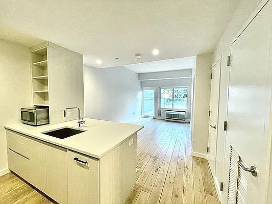 1st image of 555 Waverly Ave #10A