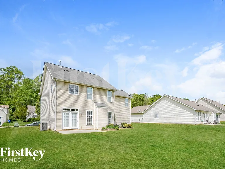 705 Hawthorn Ridge Dr — Photo 15