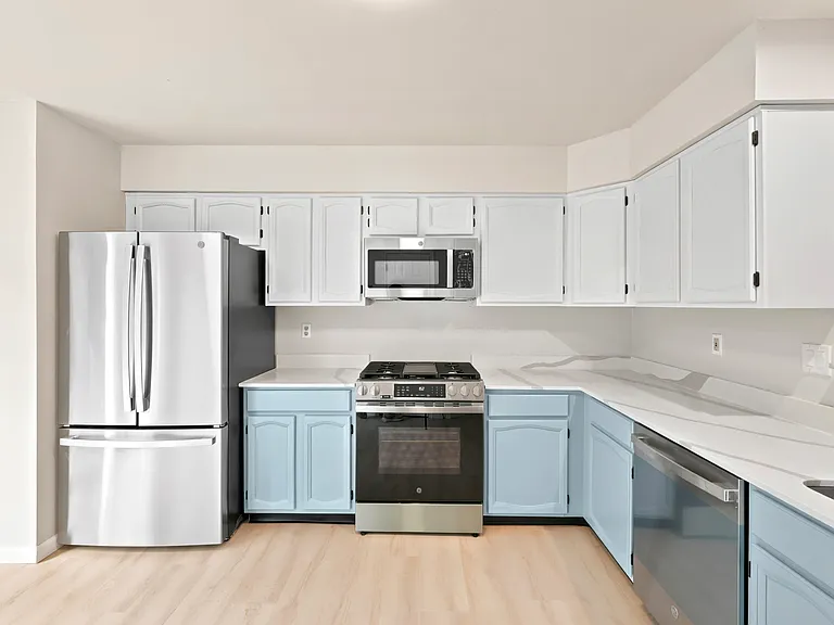 703 Porter Way W — Photo 5