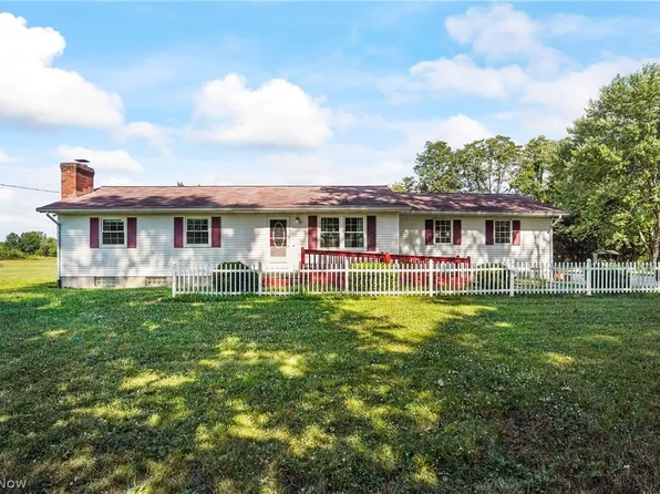 5154 Wayland Rd, Diamond, OH 44412