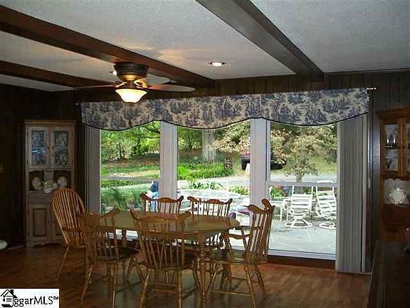 5th image of 240 Oakwood Dr