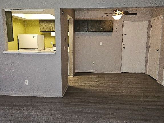 5th image of 1592 Woodman Dr APT 14