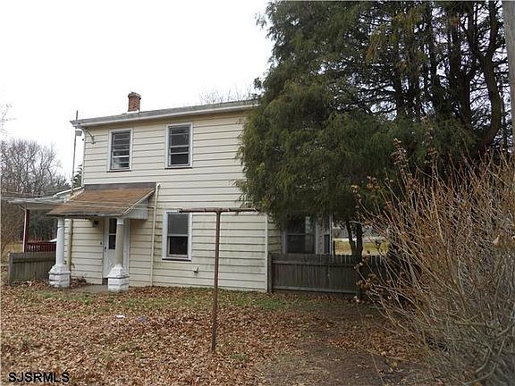 3rd image of 14 Old Deerfield Pike