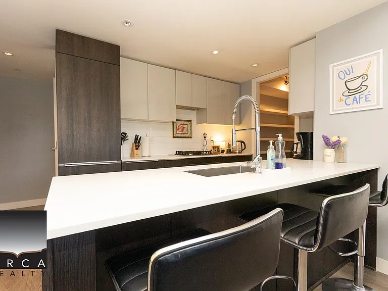 1588 Hastings St E #210 — Photo 5