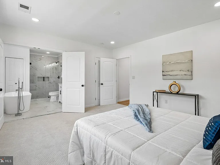 3108 Adams St NE — Photo 16