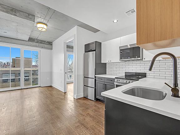 3rd image of 31-19 37th St #4B