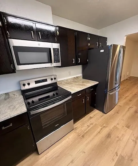 735 E 7th Ave #D — Photo 4