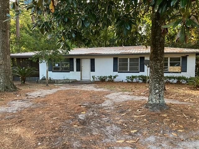 1st image of 923 NW 42nd Ave