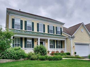 235 Congressional Ct, Vernon Hills, IL 60061