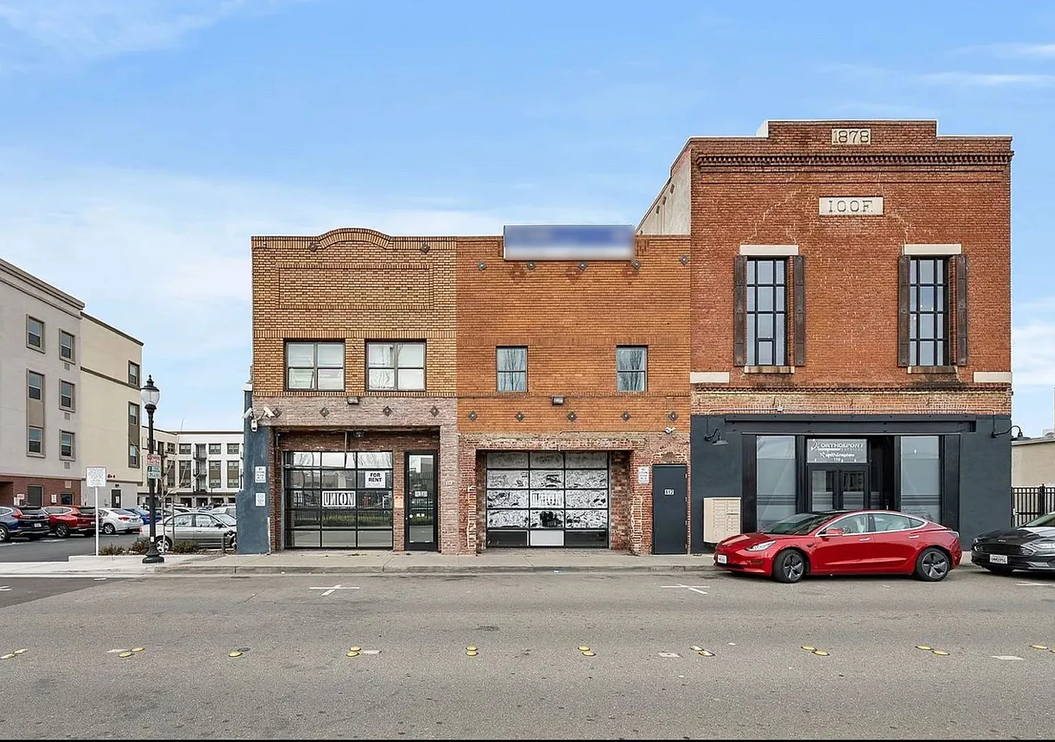 Studio, 700 sqft, $1,300 — Photo 1