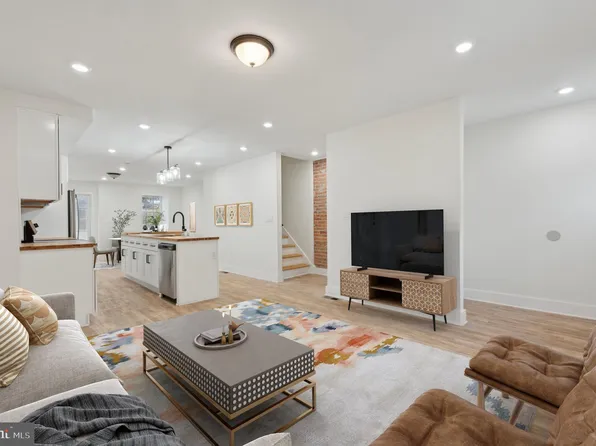 36 W Manheim St, Philadelphia, PA 19144