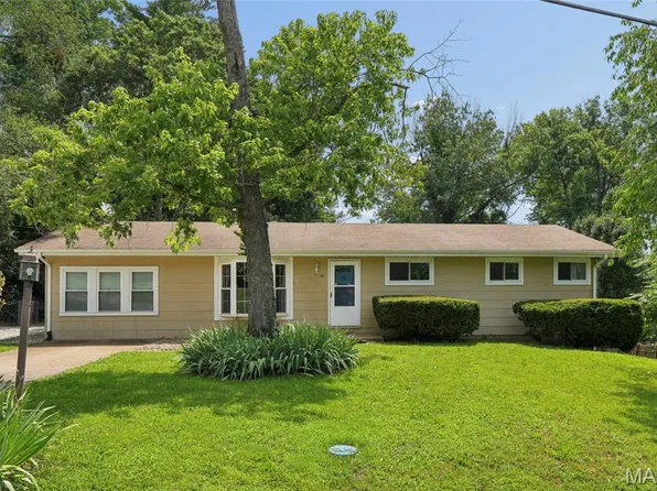 14 Ken Dr, Fenton, MO 63026
