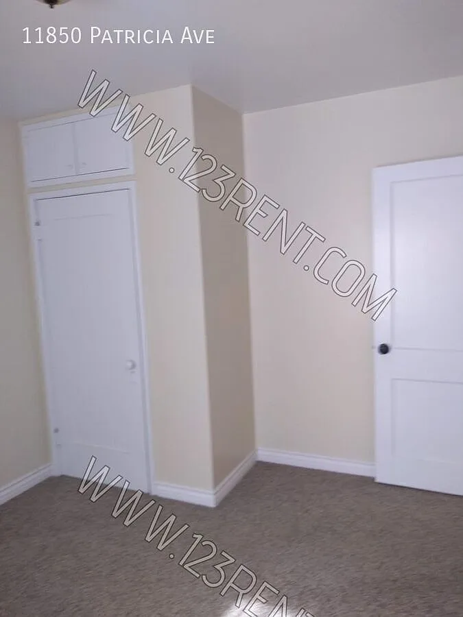 2bd/1bth Recently Rehabbed Duplex In Boron — Photo 3