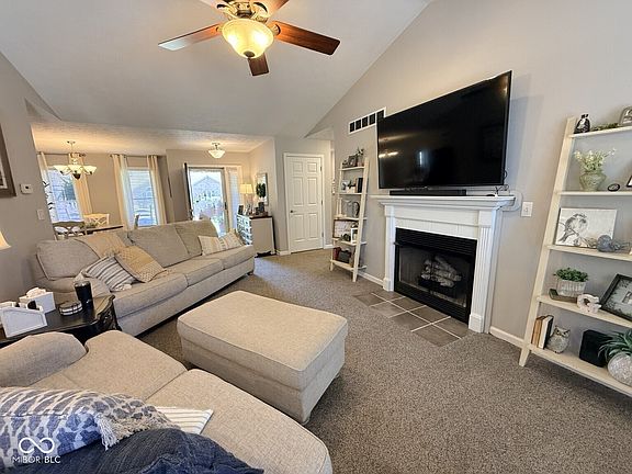 5th image of 2895 Foxridge Cir