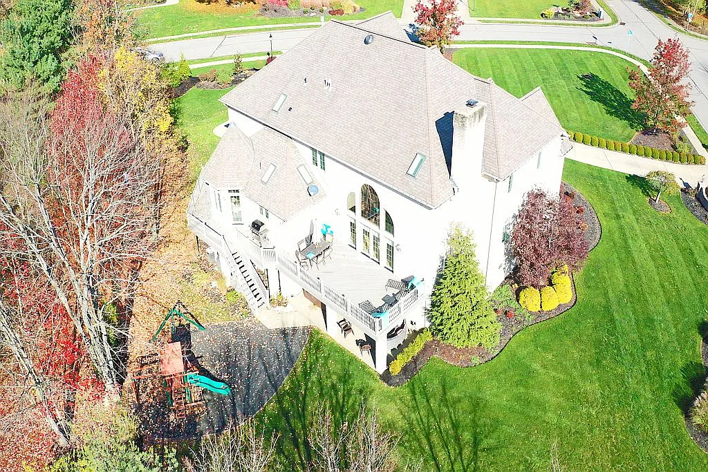 2095 Grandeur Dr photo 1