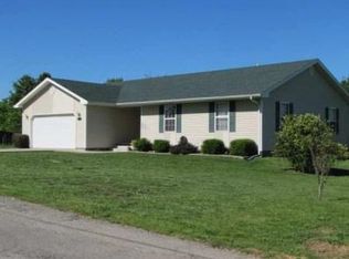 298 Weaver St, Lebanon, MO 65536