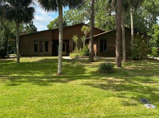 4493 Country Rd, Melbourne, FL 32934