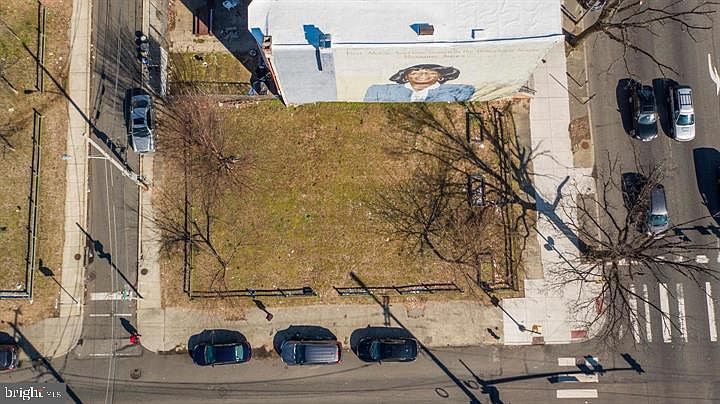 2nd image of 3100 N Broad St