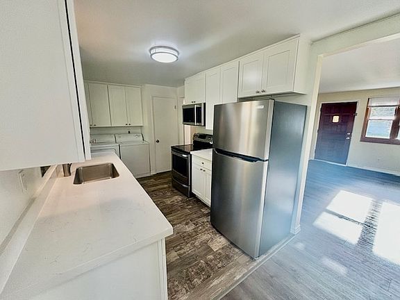 3rd image of 5623 203rd St SW