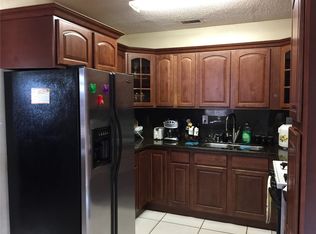 780 SE 1st St, Hialeah, FL 33010