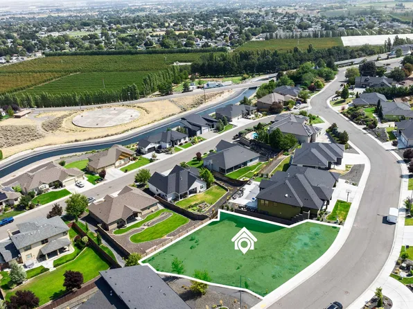 1574 W 52nd Ave, Kennewick, WA 99337