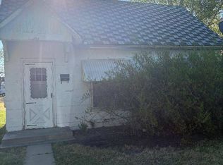 552 8th St, Phillipsburg, KS 67661