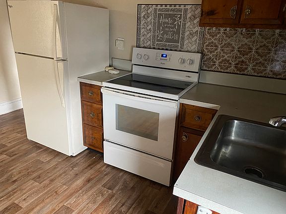 3rd image of 46 Lafayette Ave APT 2