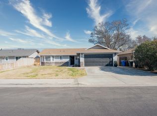 1835 Harding Ave, Hanford, CA 93230